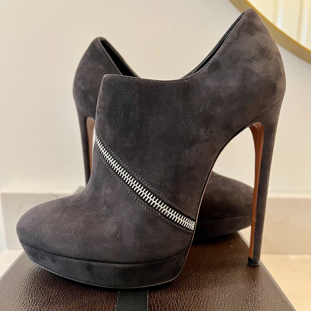 Alaia, Grey Zipper Bootie, Size 39 - image 1